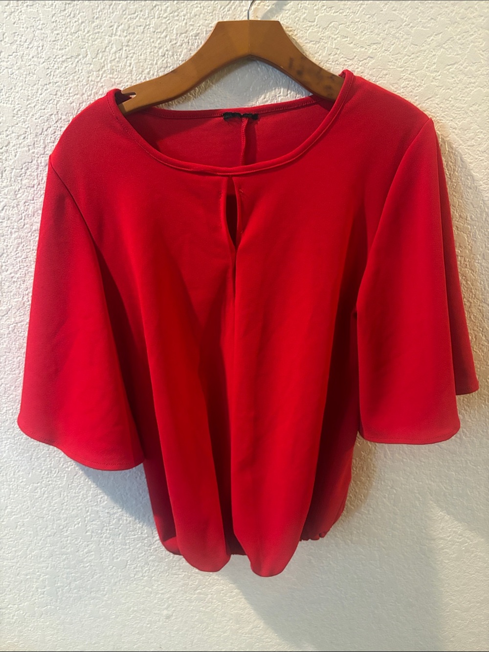 Red Keyhole Flutter Sleeve Tunic
